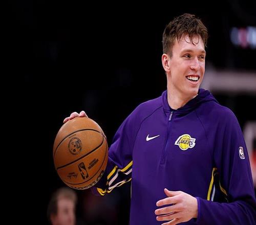 哈維西蒙斯,重返萊比錫,榮耀歸來再,yy易游体育官方,yy易游中国体育,YY易游体育官方网站,yy易游体育app下载