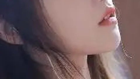 辣妈冲浪秀曲线，屡败屡战笑称摔技升级